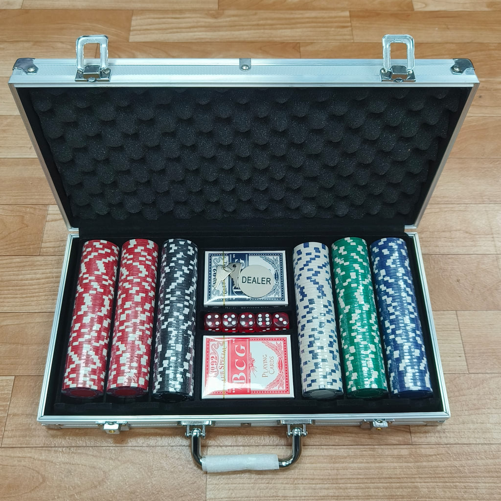 Poker game set with case